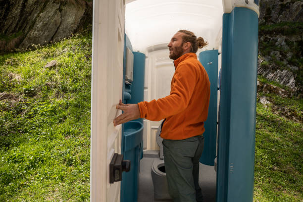 Portable Toilet Options We Offer in Bridgehampton, NY
